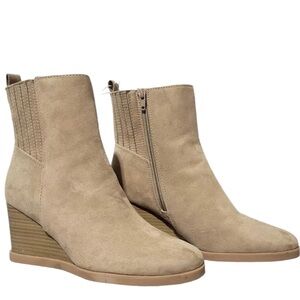 New Universal Thread Women’s Cypress Boots Tan Suede Wedge Heel Size 9